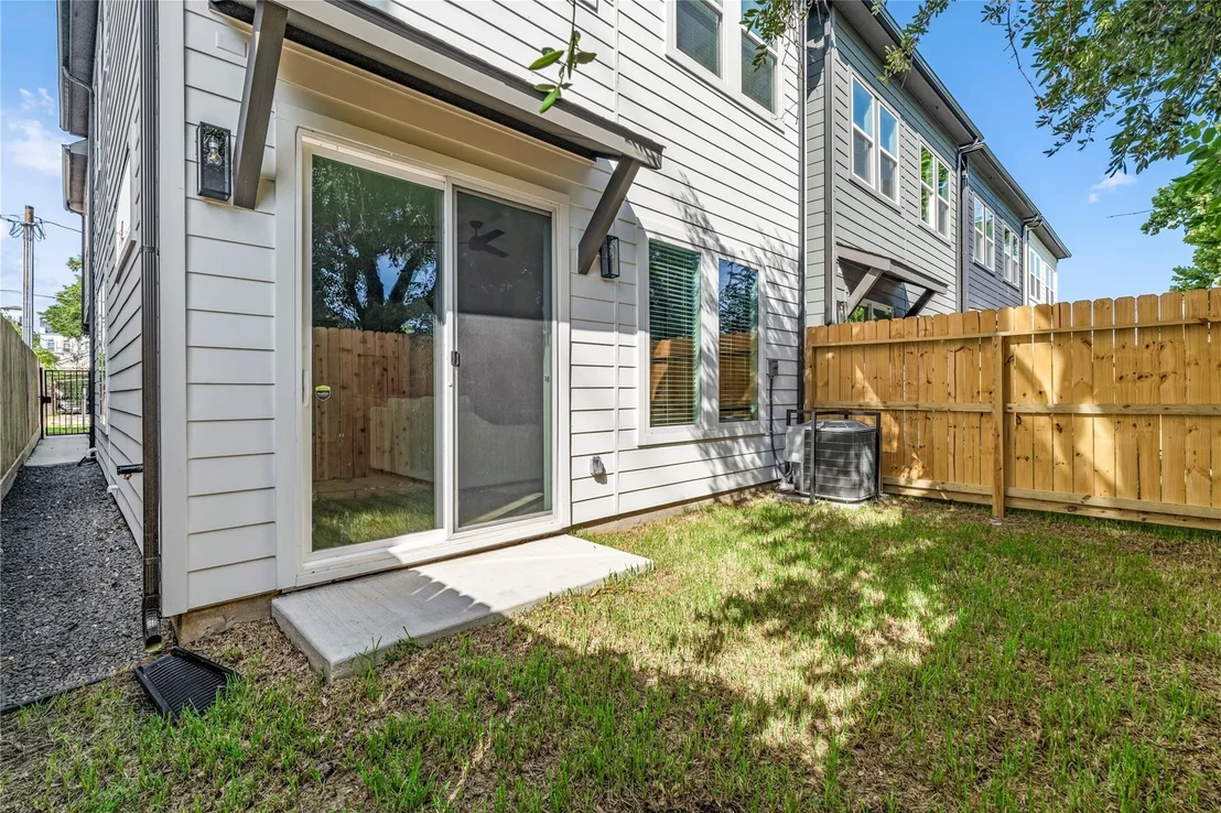 Photo of 2708 Fox Street