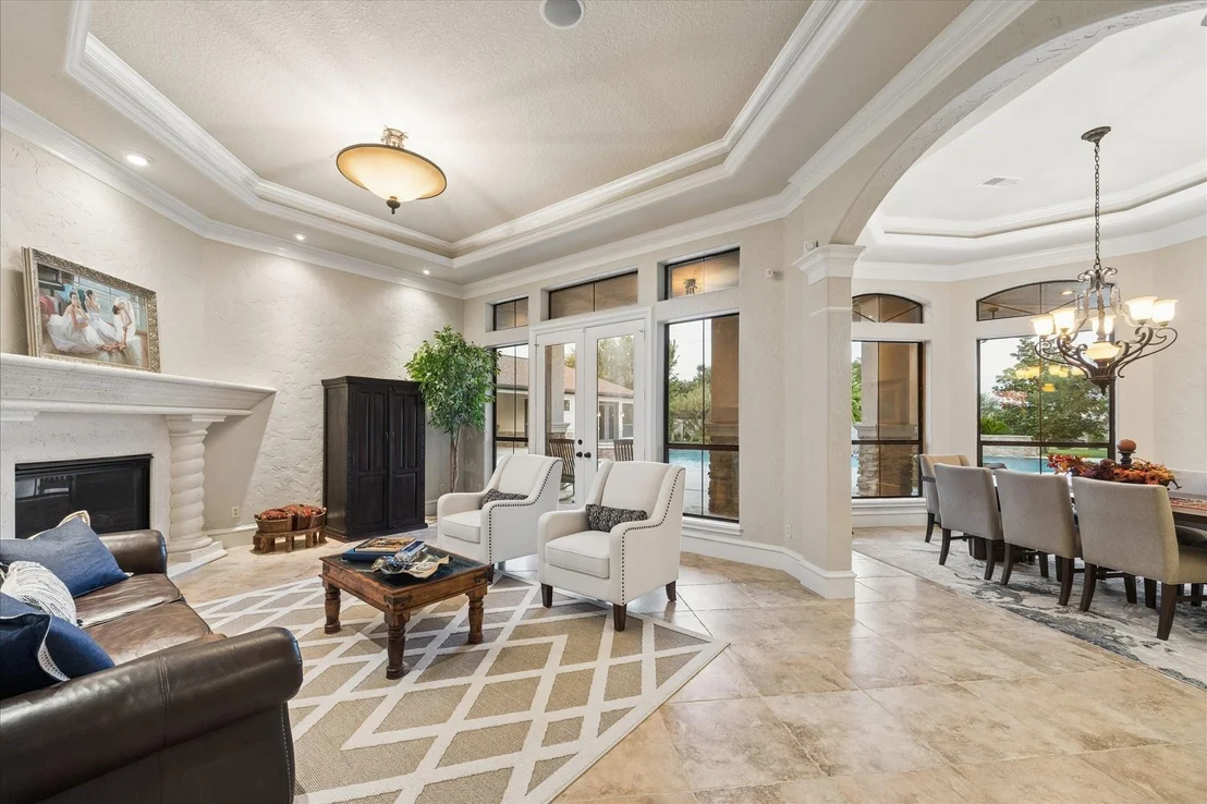 Photo of 6810 Anthonia Lane