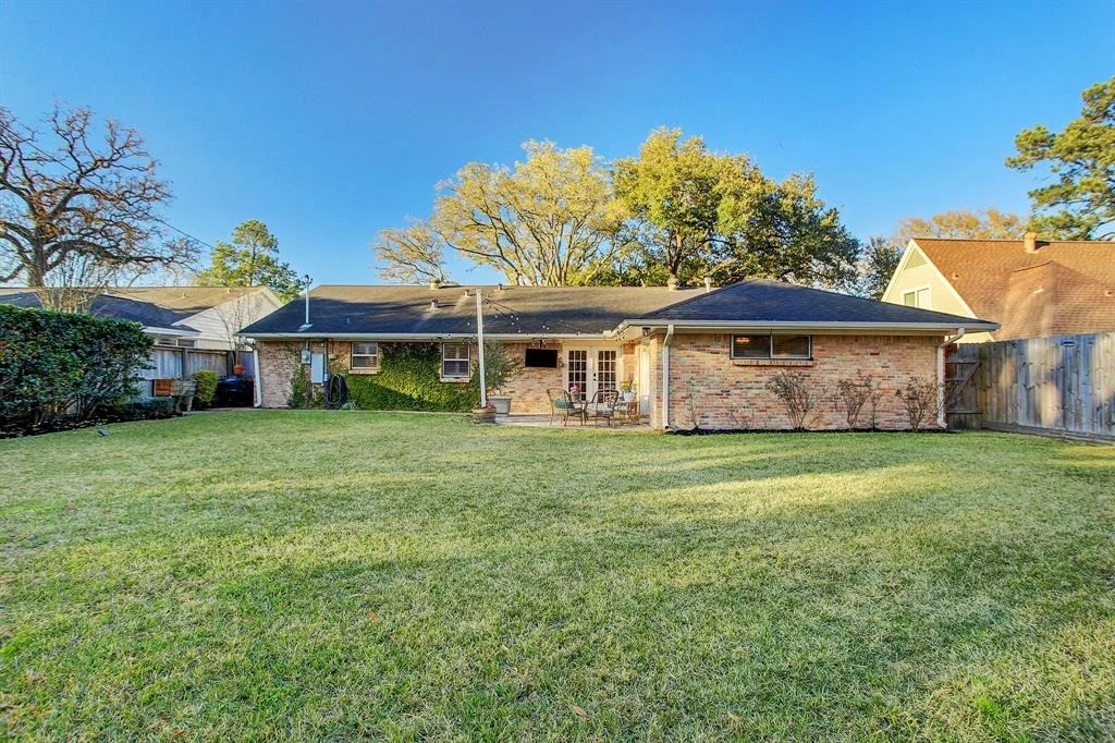 Photo of 1027 Chamboard Lane