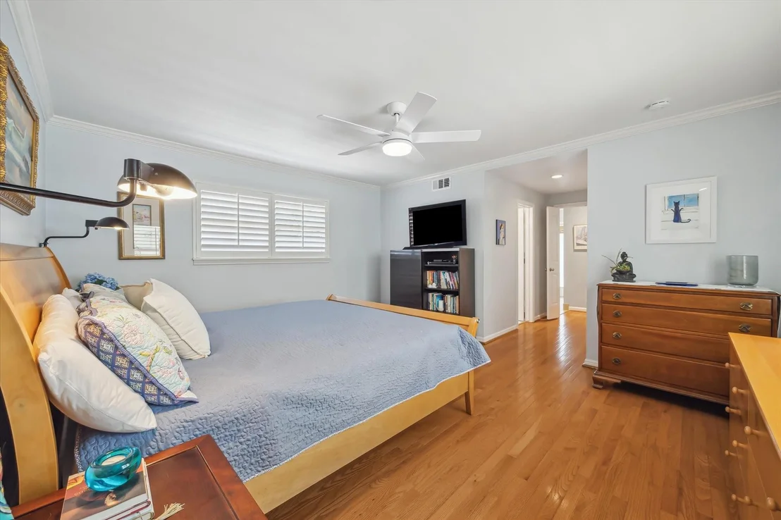 Photo of 7915 Meadowvale Drive