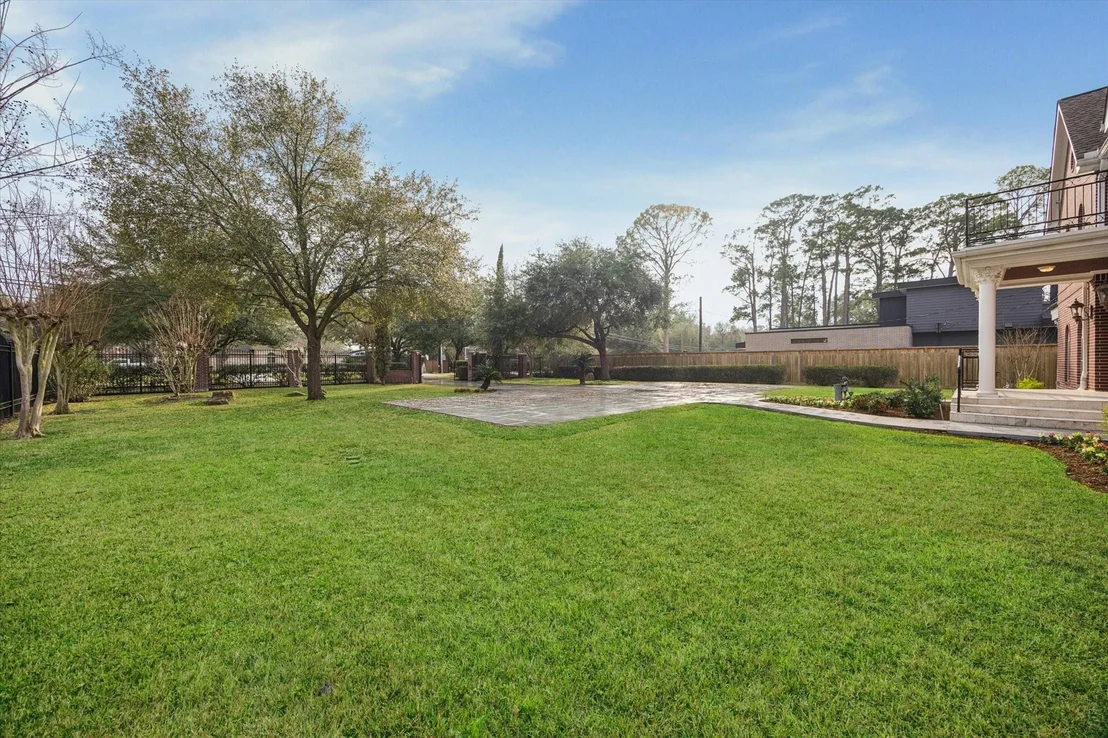 Photo of 9206 Westview Drive