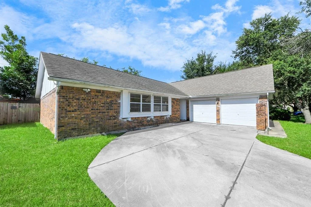 Photo of 4214 Iroquois Drive