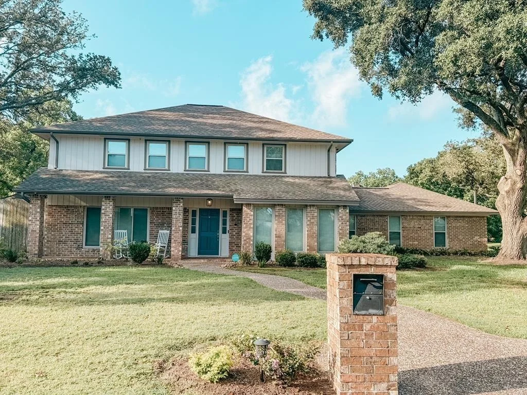 Photo of 2814 Oak Drive