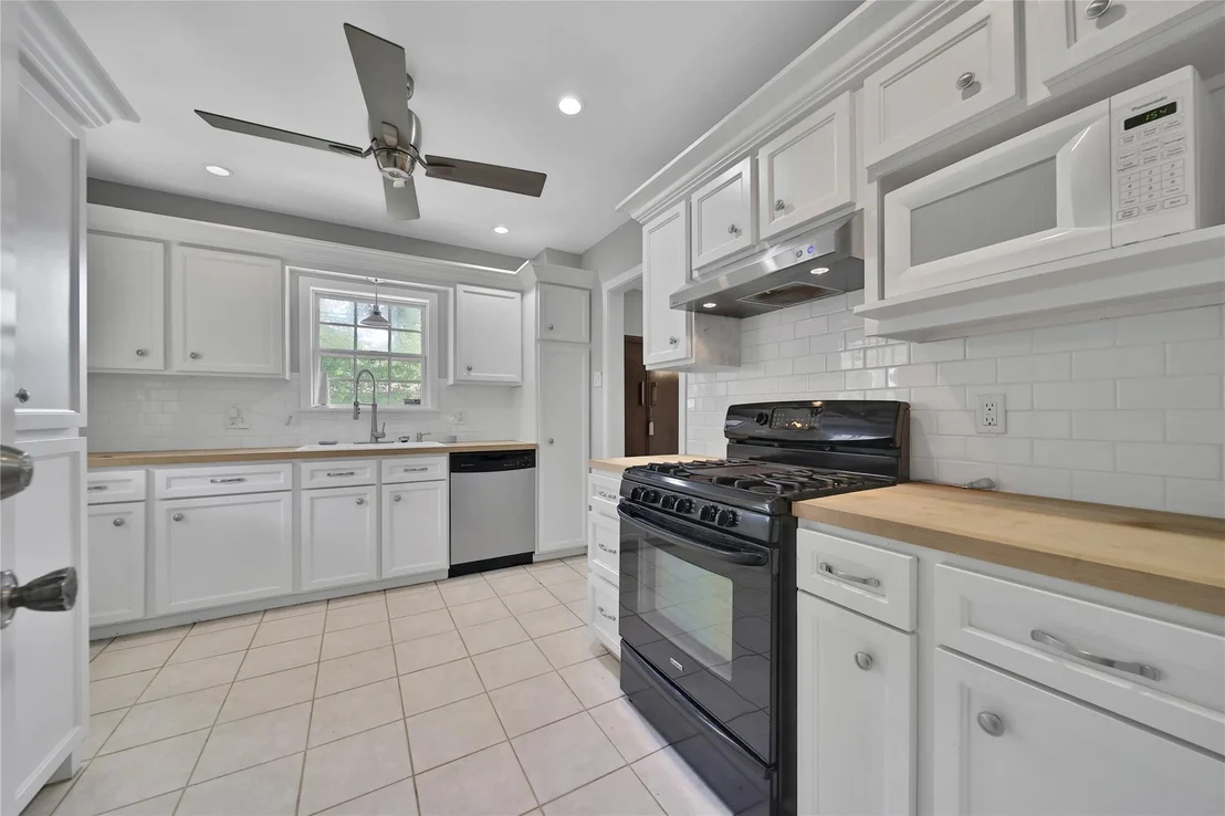 Photo of 1038 Lamonte Lane