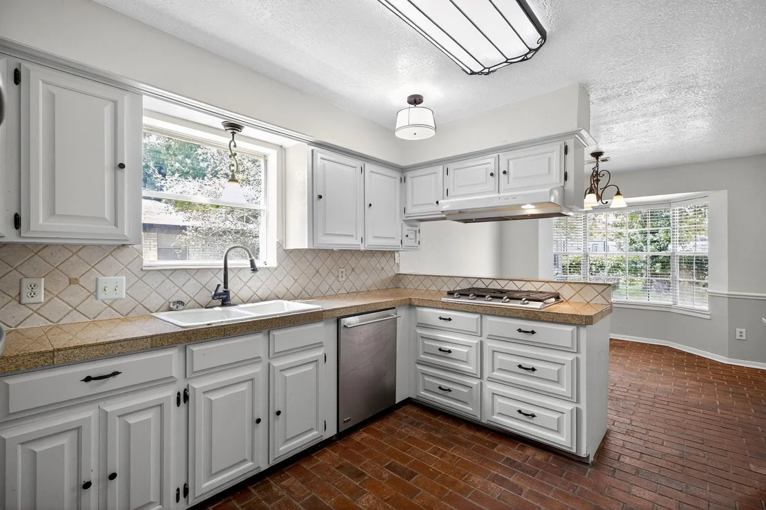 Photo of 206 Staples Drive