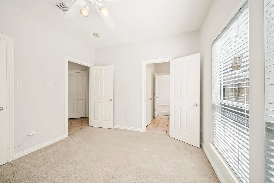 Photo of 6111 Windwater Pointe