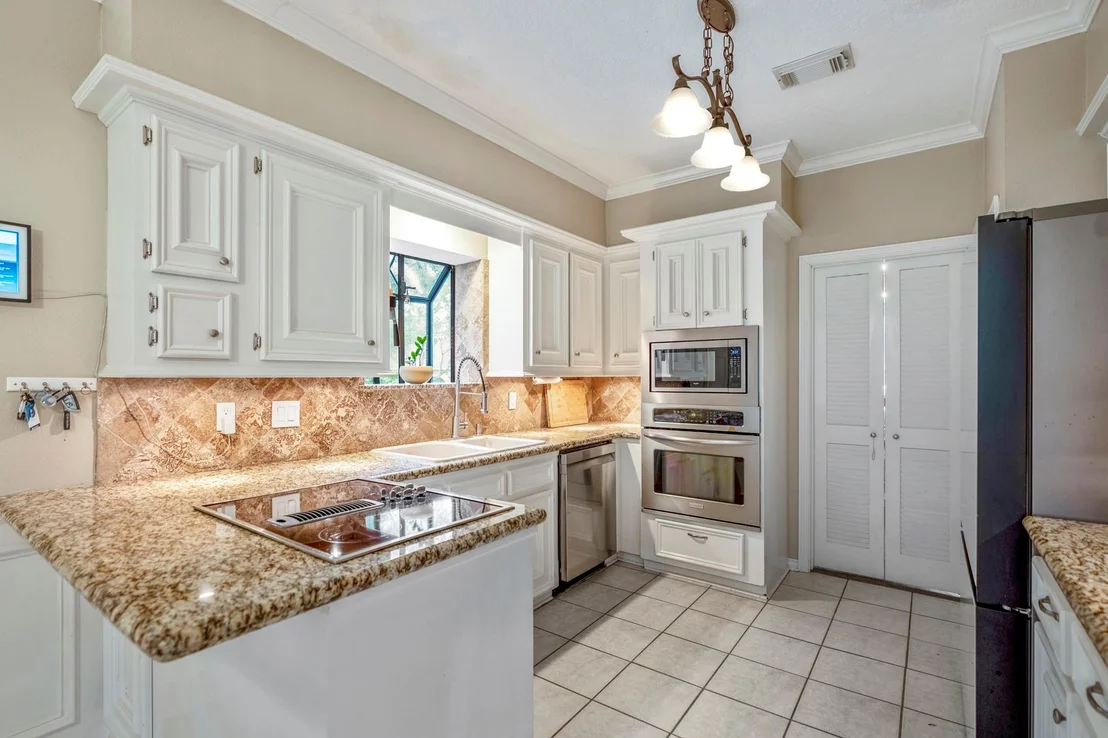 Photo of 407 Champion Lake Drive