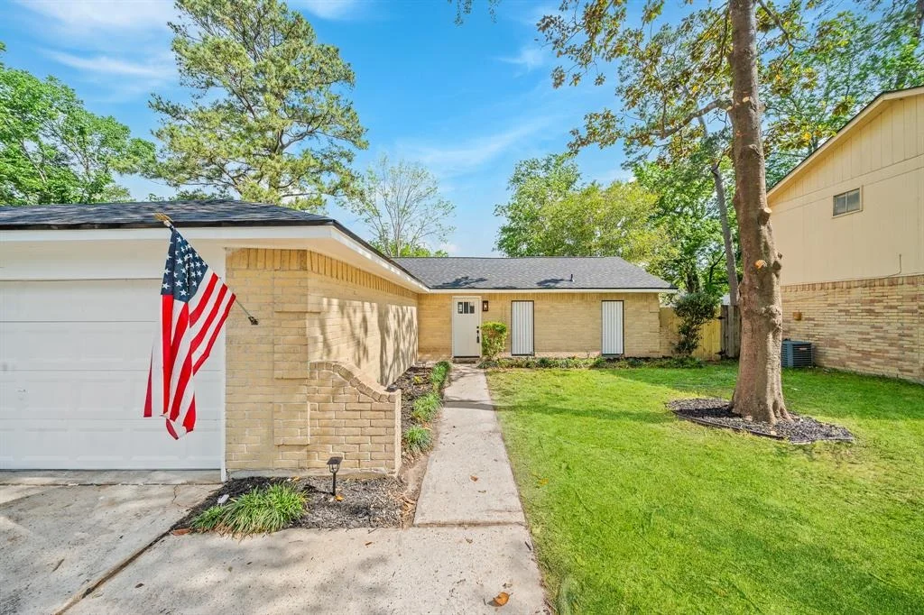 Photo of 11115 Maple Rock Drive