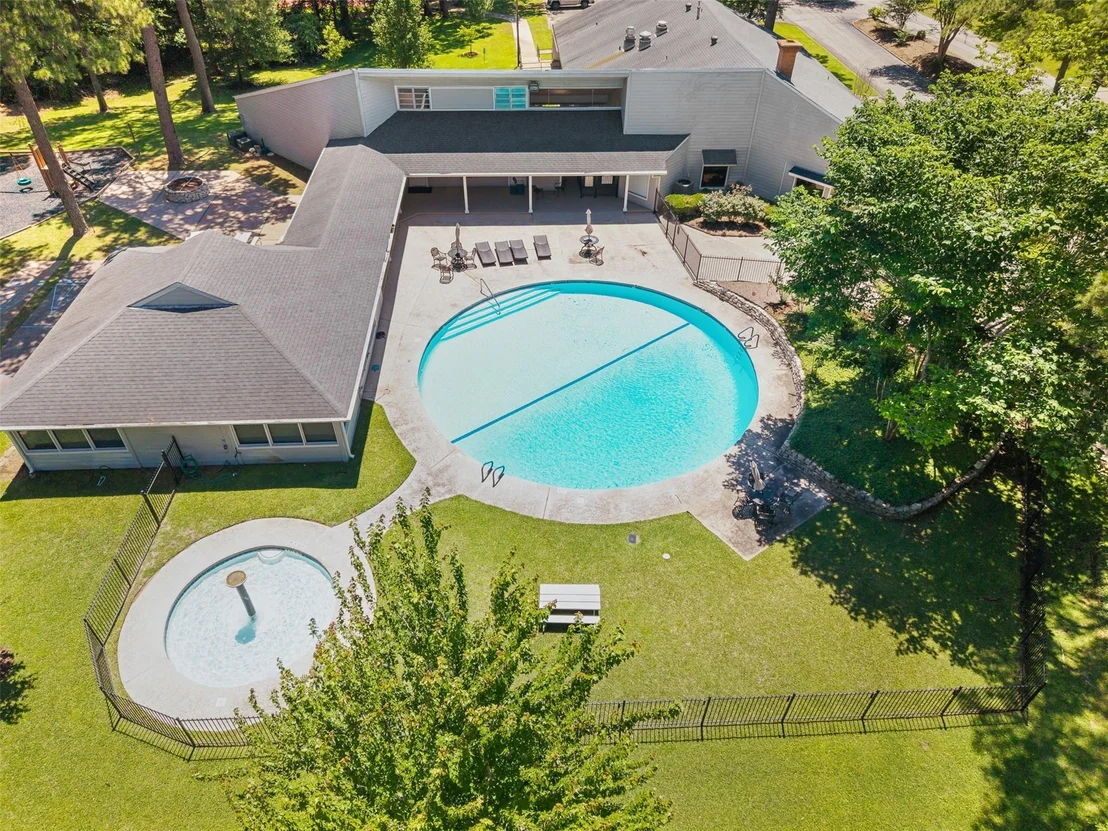 Photo of 10 Lost Circle