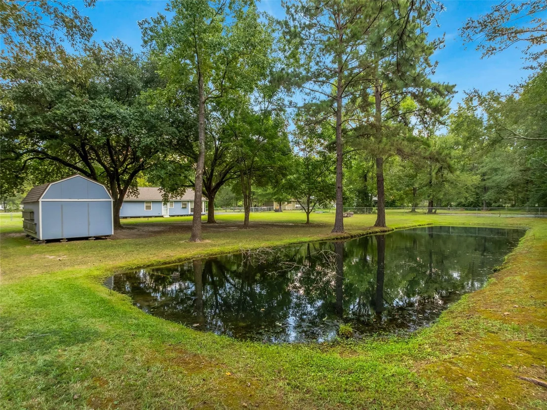 Photo of 207 Lone Pine Drive