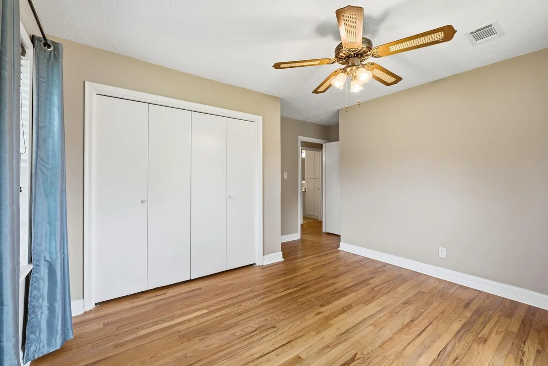 Photo of 806 Mary Lake Drive