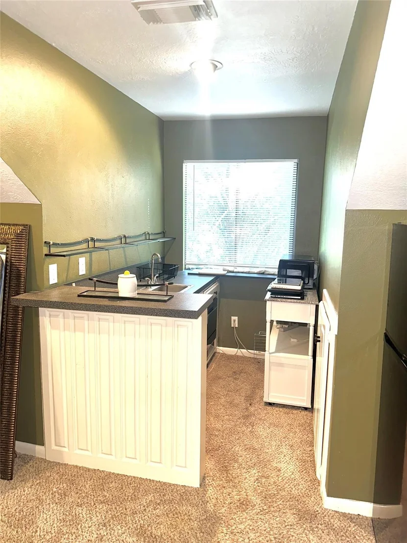 Photo of 14750 Exxon Road