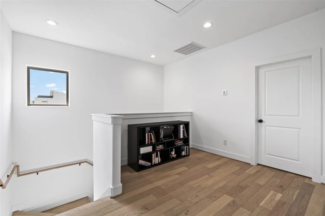 Photo of 2313 Sherwin Street