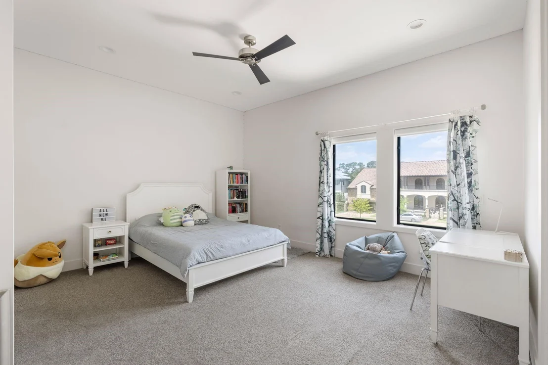 Photo of 5427 Maple Street
