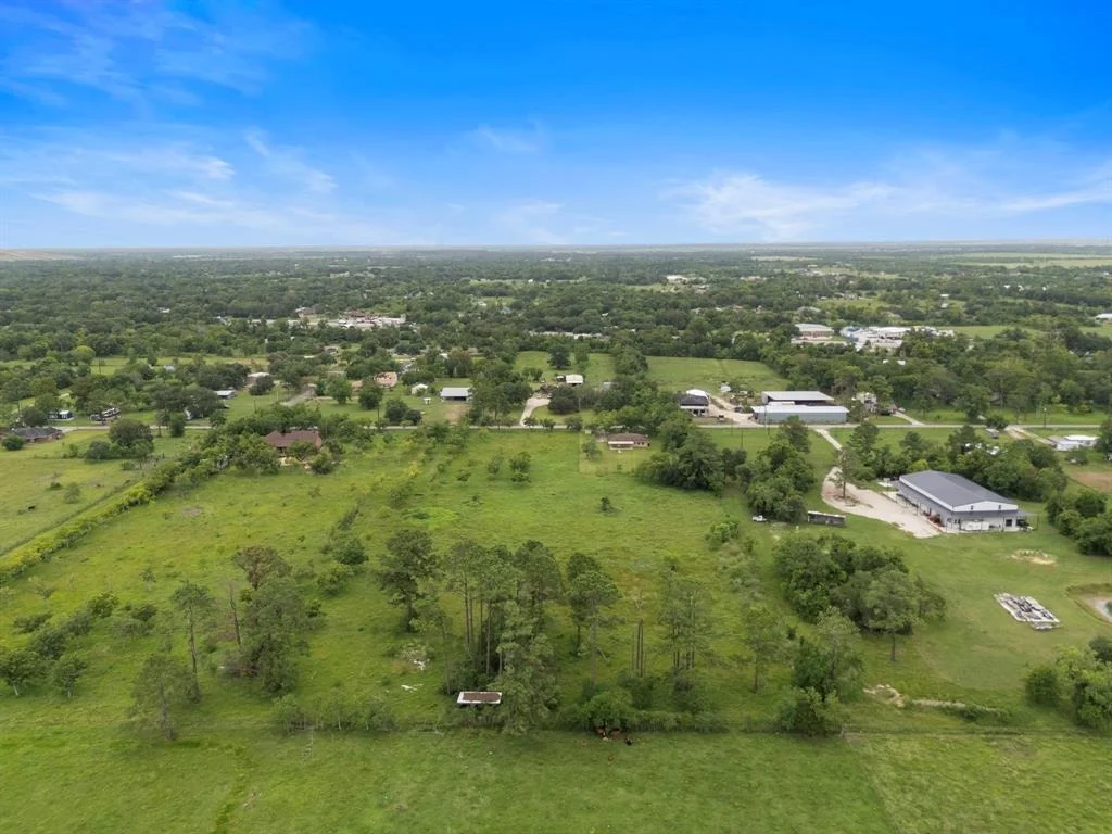 Photo of 17311 Auction Barn Rd