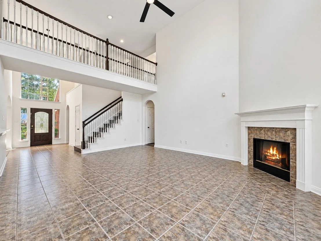 Photo of 6043 Heathmoor Lane