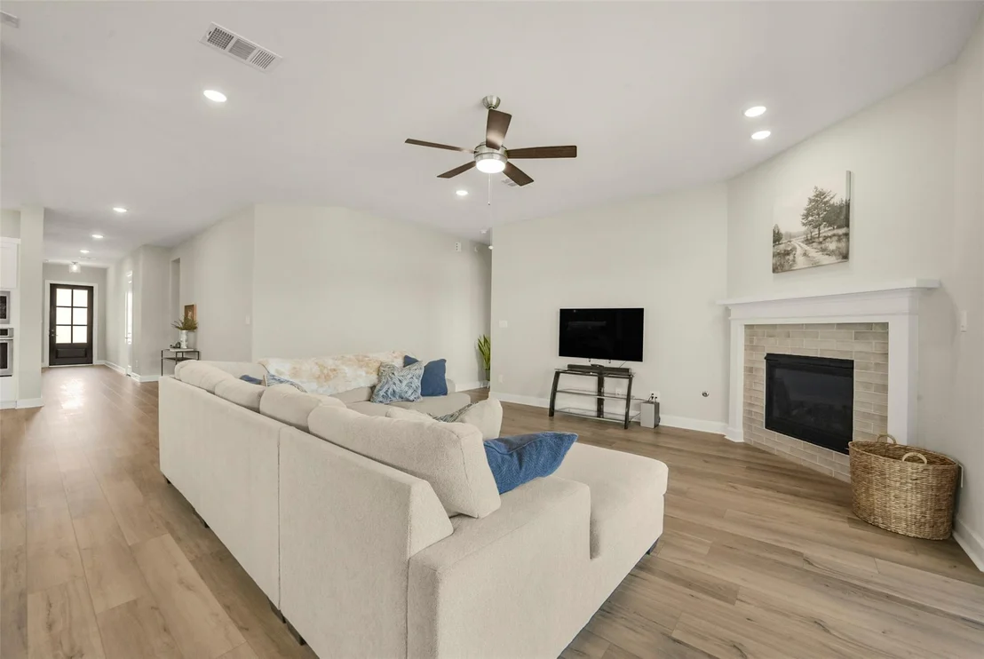 Photo of 1702 Spring View