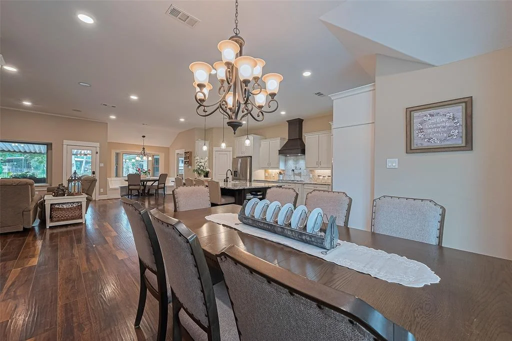Photo of 722 River Plantation Drive