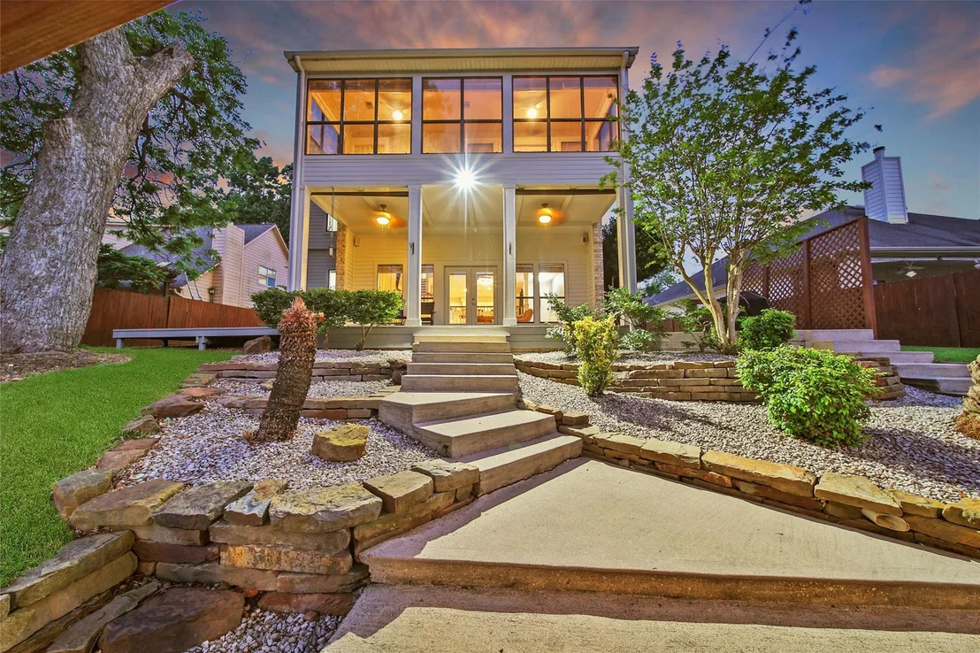 Photo of 734 Lake View Drive