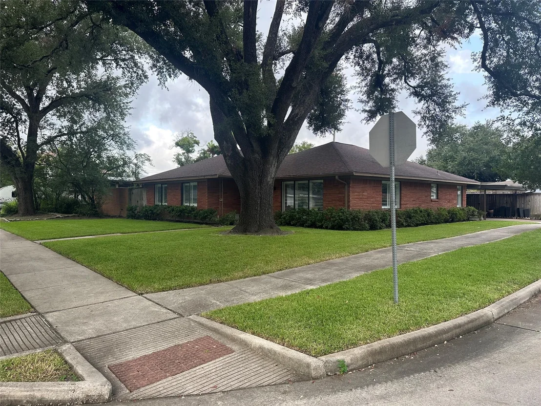 Photo of 2123 Ridgecrest Drive