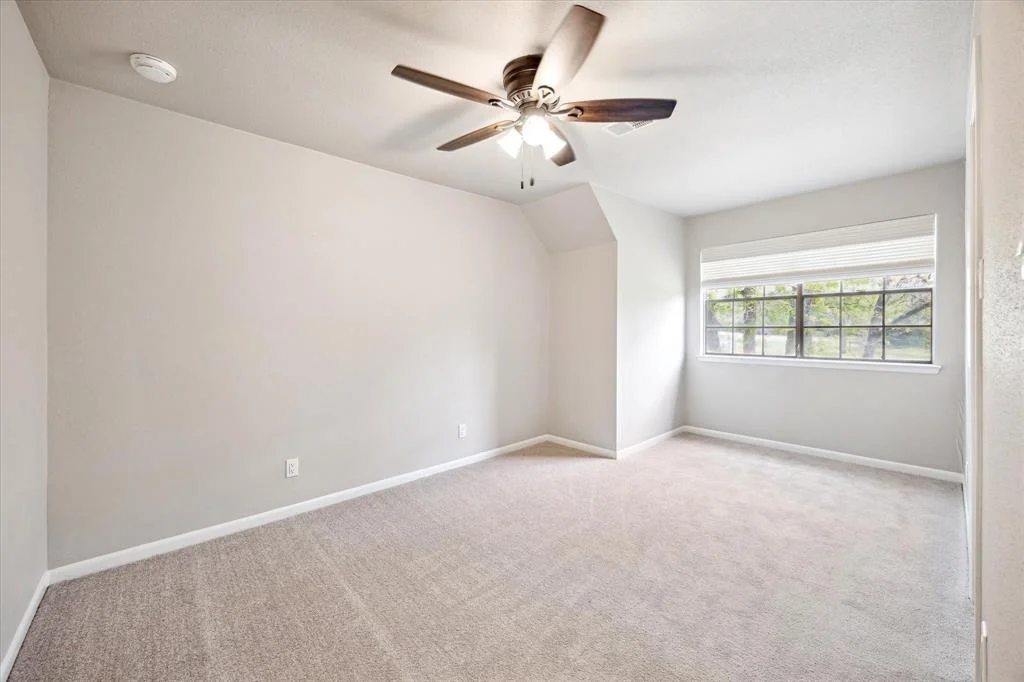 Photo of 575 Oak Meadow Road