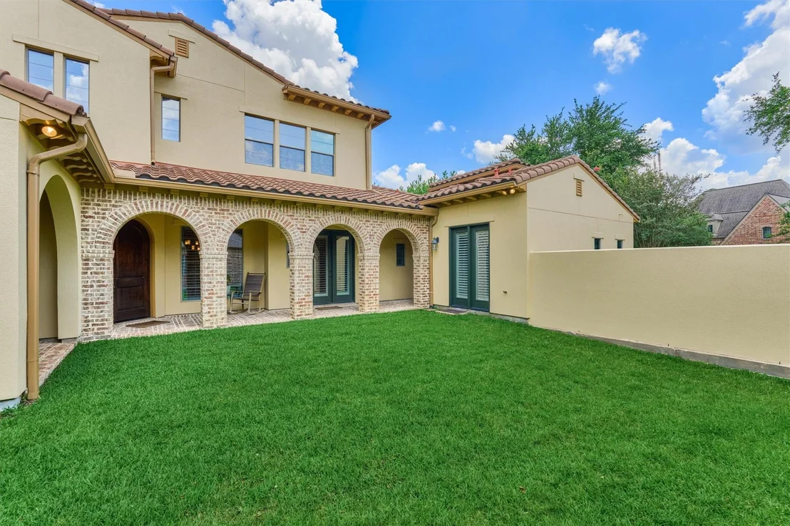 Photo of 82 E Crystal Canyon Circle