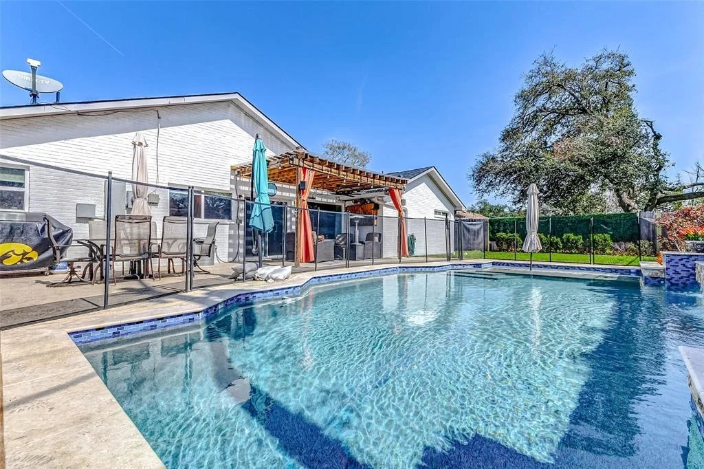 Photo of 5939 Benning Drive