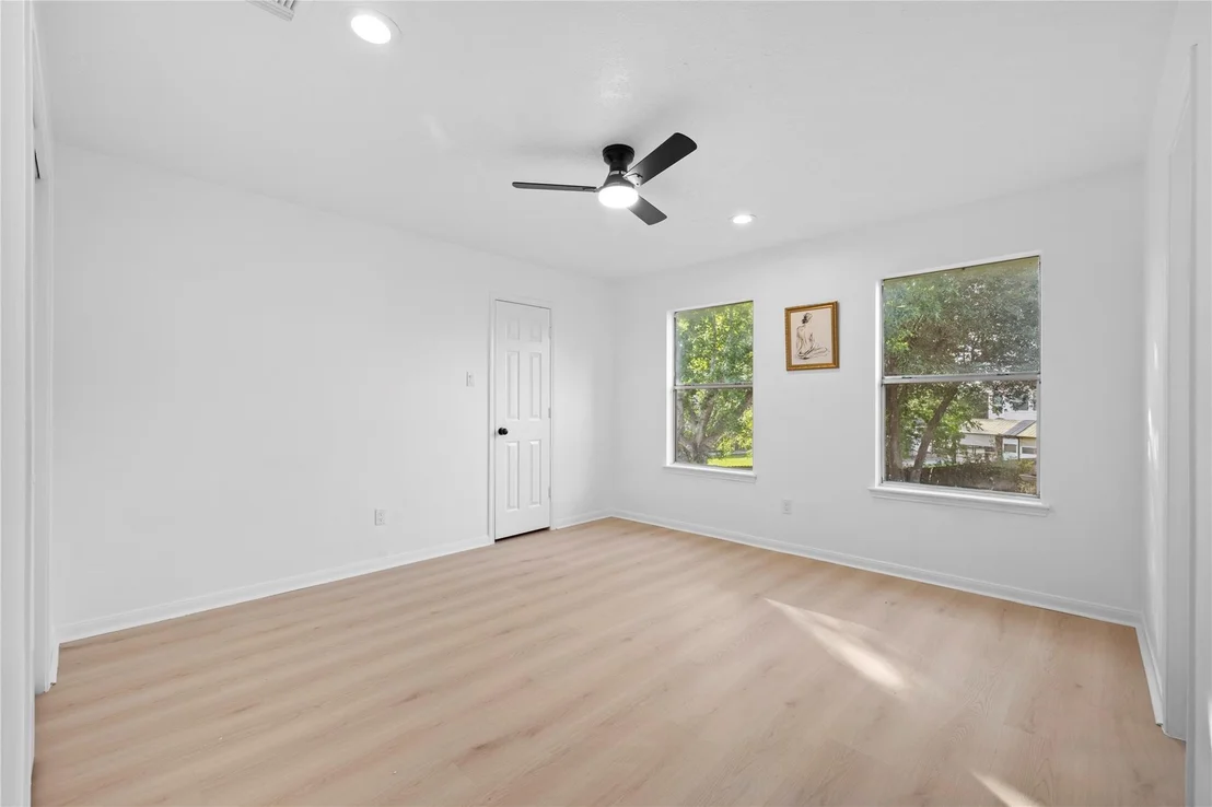 Photo of 9714 Broadley Drive
