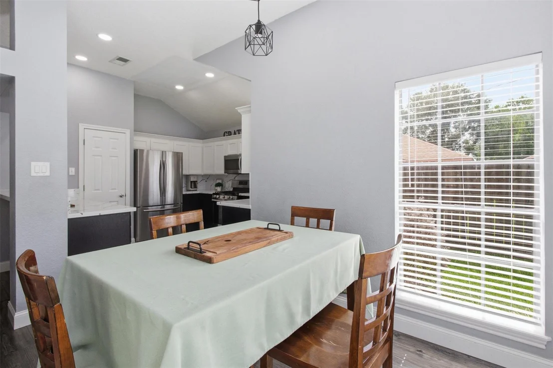 Photo of 712 Manor Drive