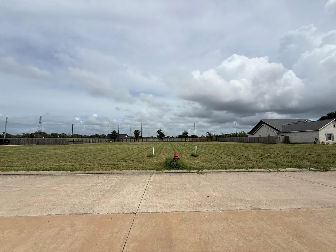 Photo of 3121 E Tower Circle
