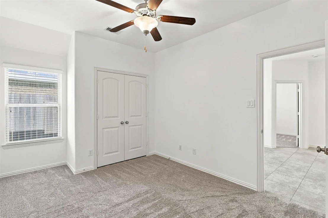 Photo of 637 Maple Point Drive E