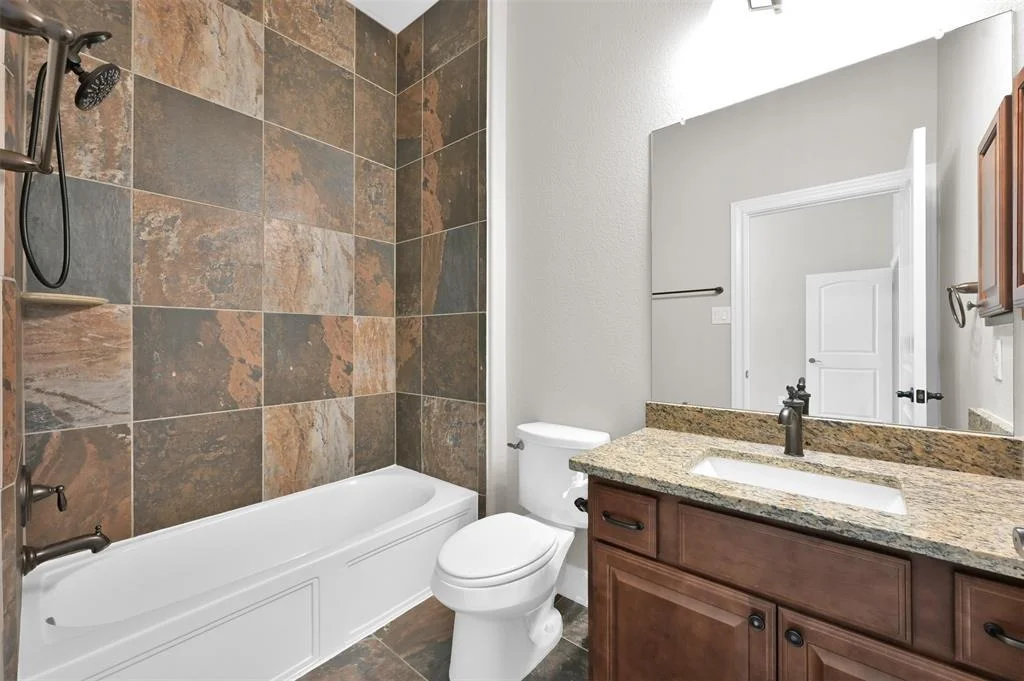 Photo of 4845 Bayou St John