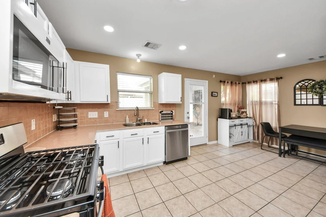 Photo of 9510 Yearling Branch Dr