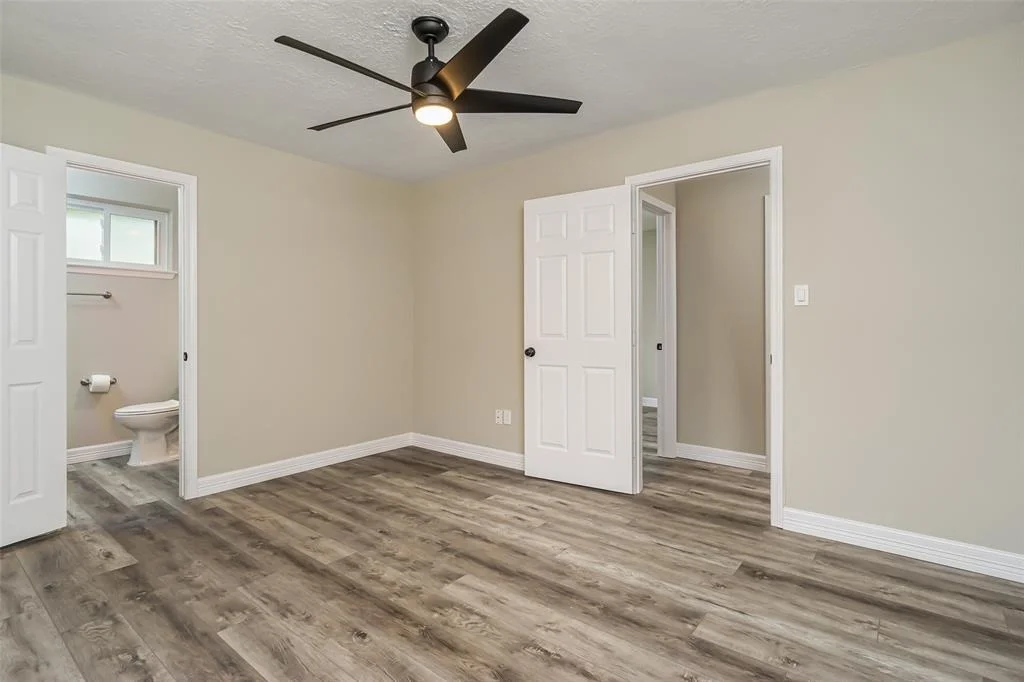 Photo of 16110 Reseda Circle