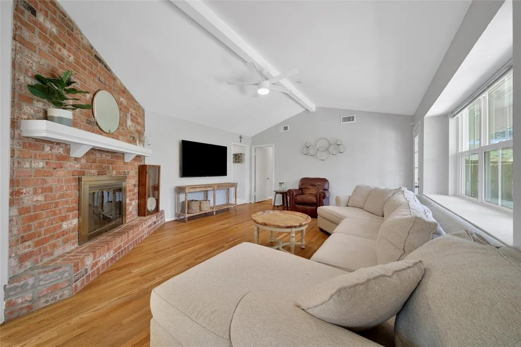 Photo of 1127 Curtin Street