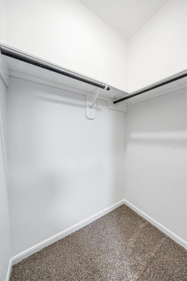 Photo of 1806 Oak View Lane