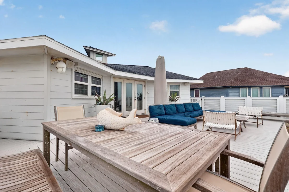 Photo of 914 Beach Drive