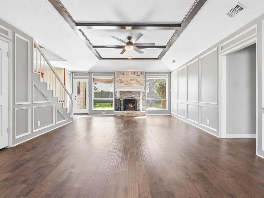 Photo of 18310 Lake Oaks Drive