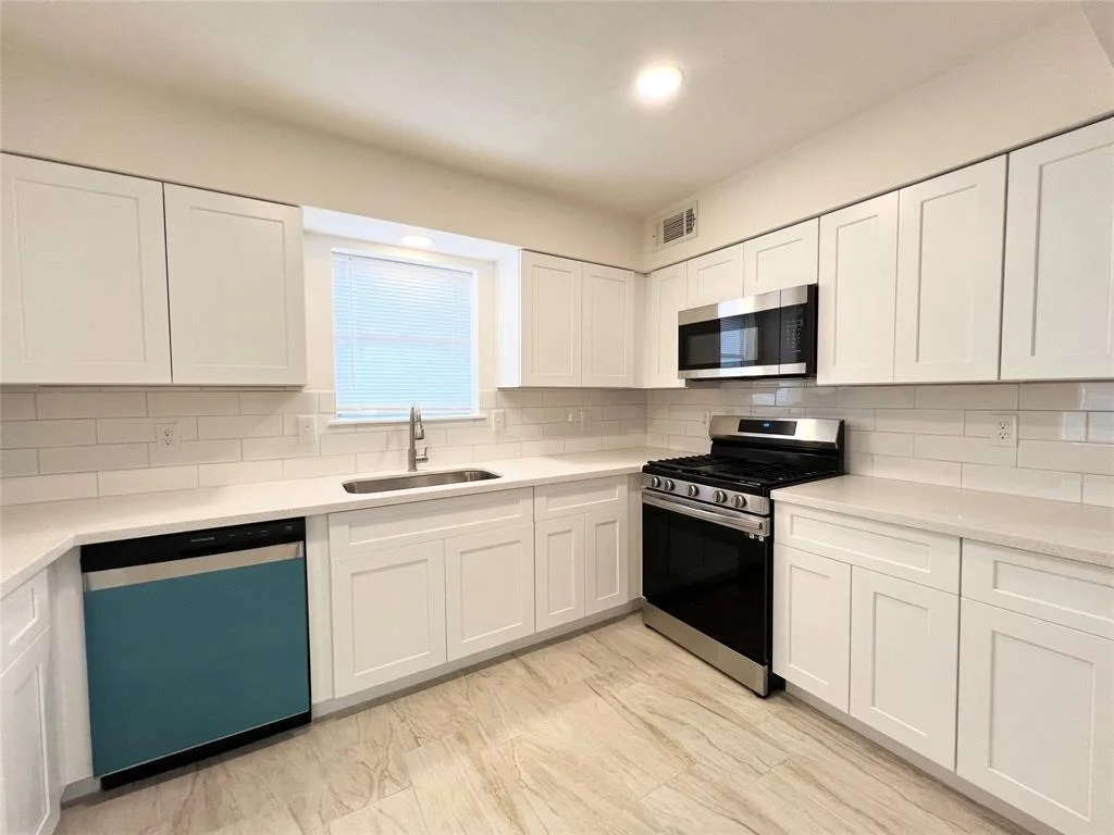 Photo of 11910 Pompano Lane