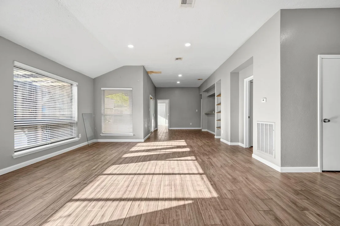 Photo of 16027 Brimfield Drive