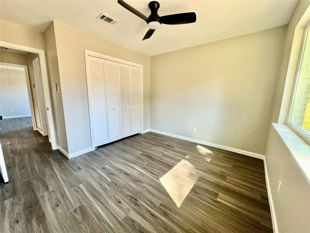 Photo of 6814 Sandy Oaks Drive
