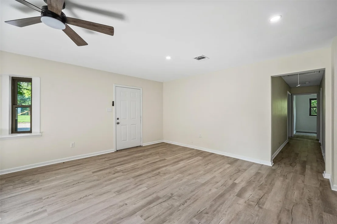 Photo of 725 Lafayette Street