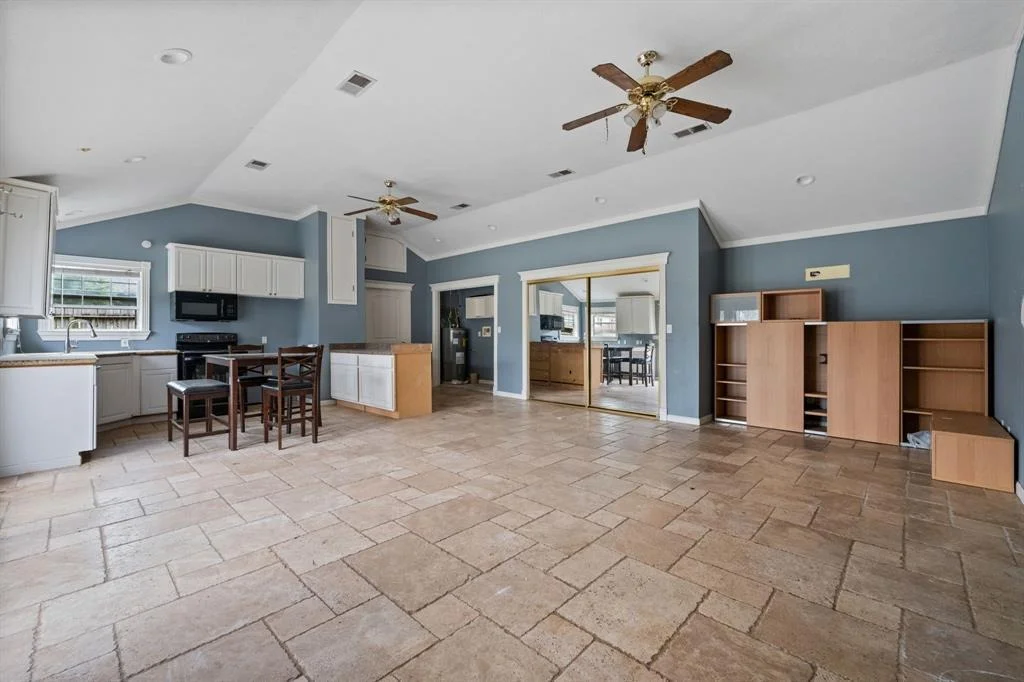 Photo of 300 Shady Glen Lane