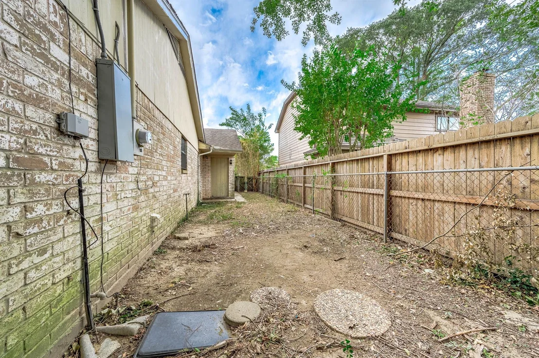 Photo of 7526 Antoine Drive
