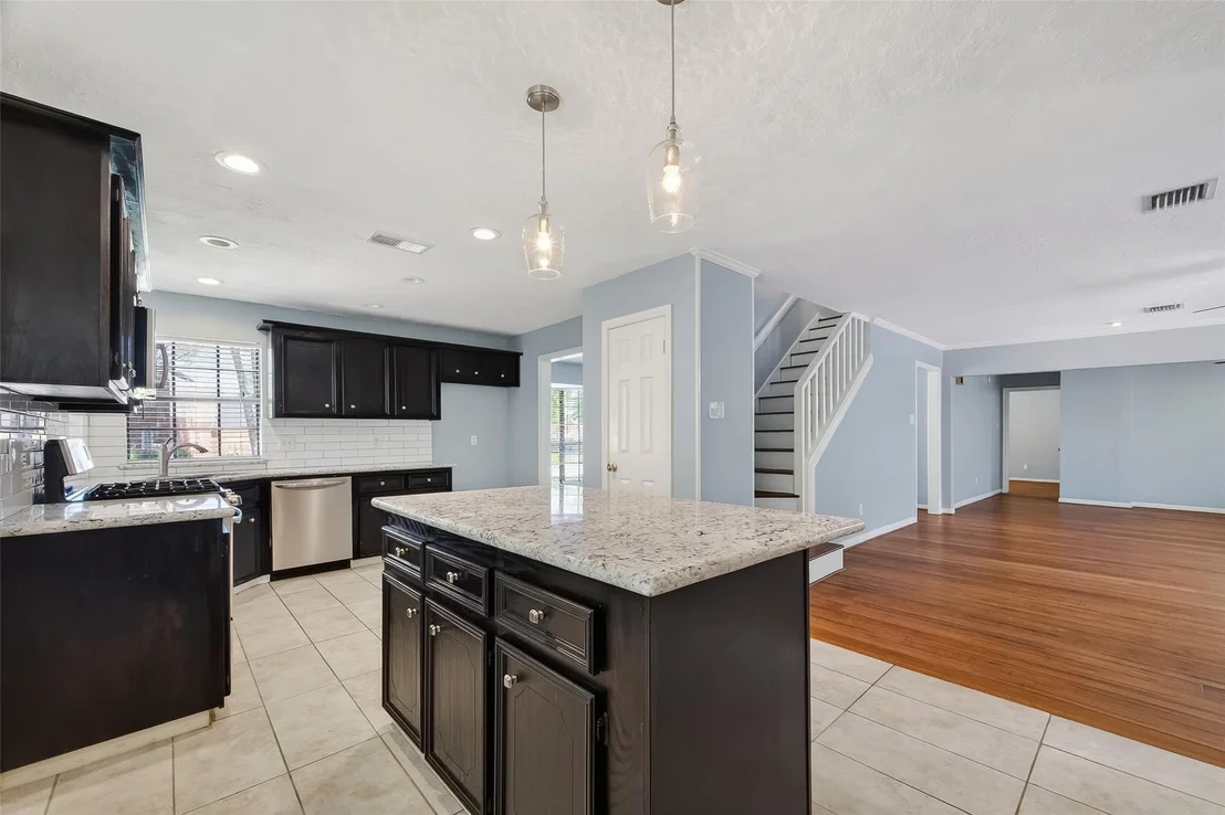 Photo of 1015 Oak Leaf Street
