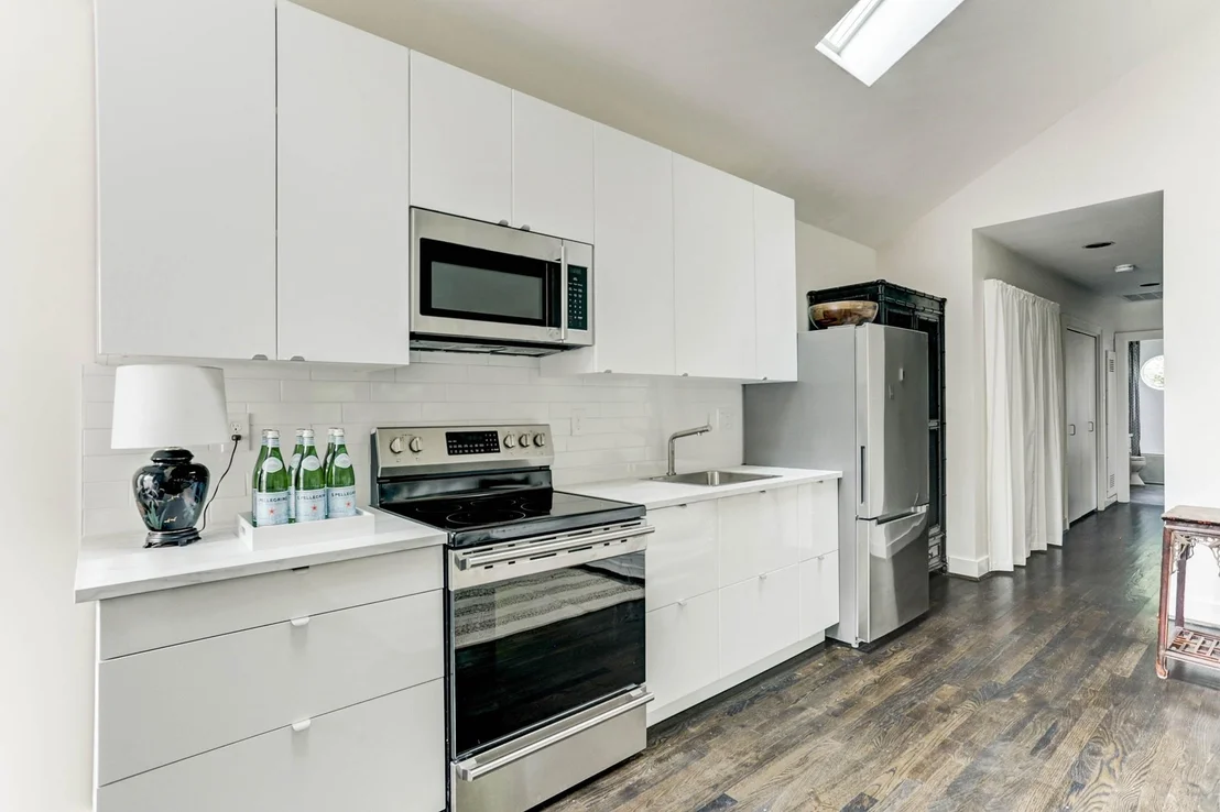 Photo of 5509 Ashby Street