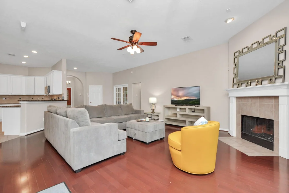 Photo of 23939 River Place Drive