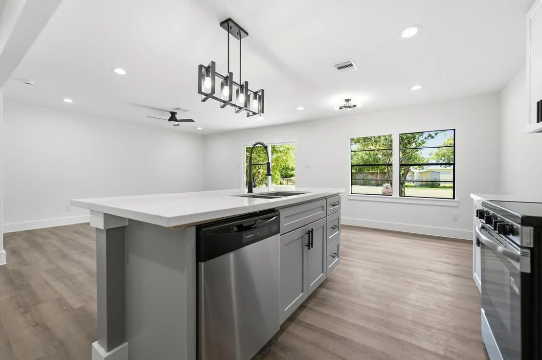 Photo of 5123 Willow Glen Drive