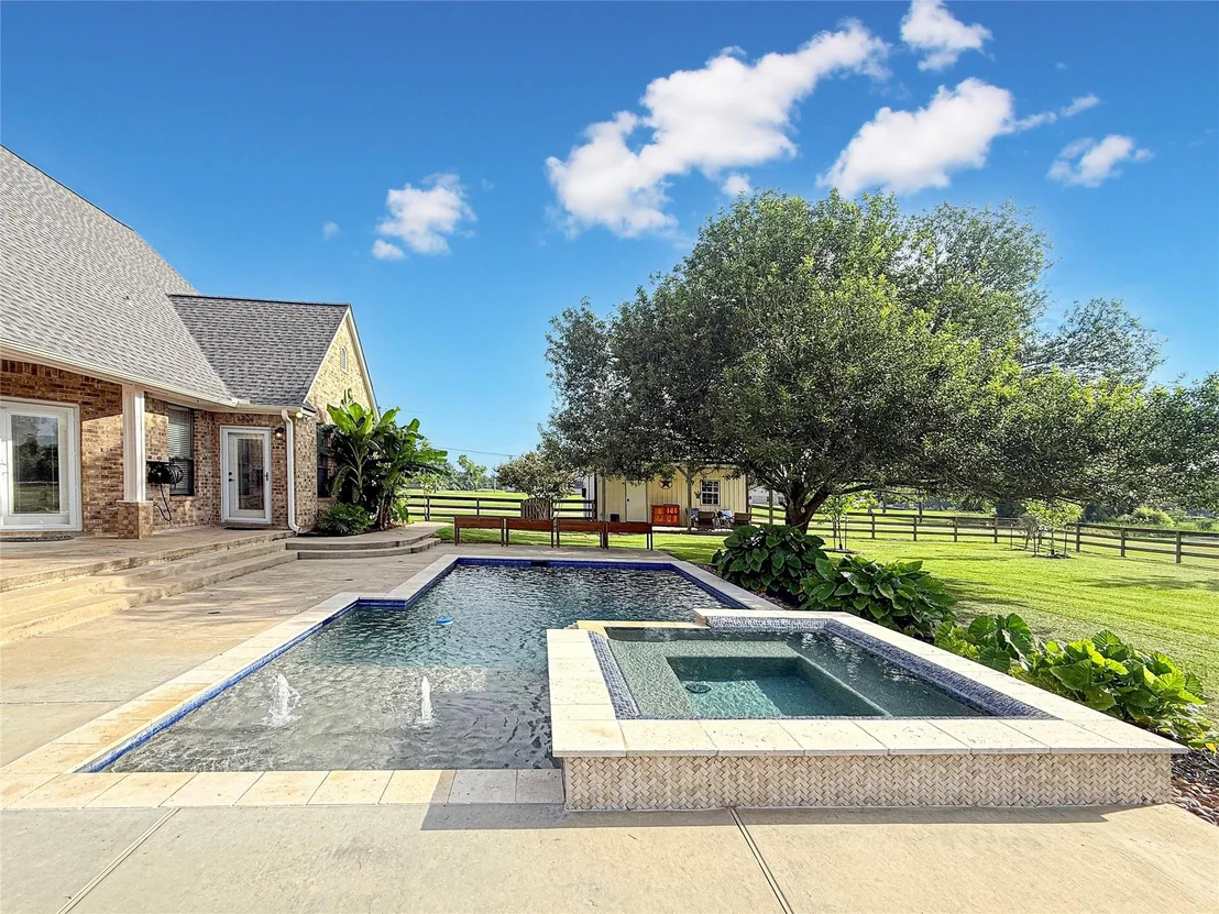 Photo of 807 Mill Road