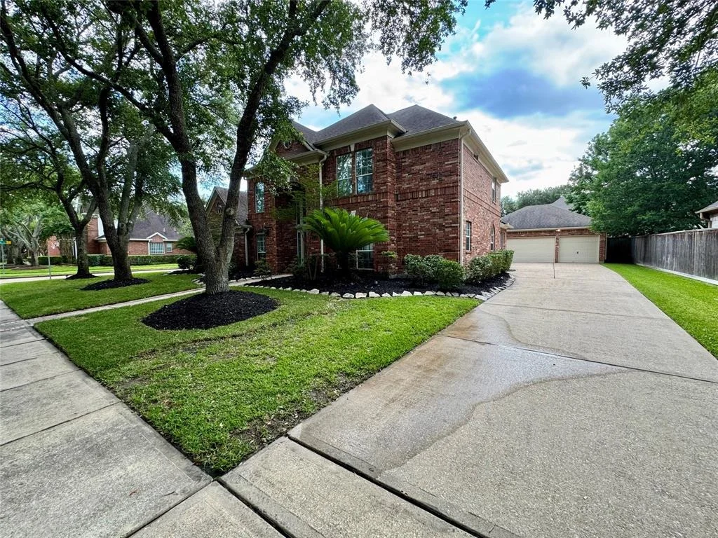 Photo of 3719 Emerald Falls Drive